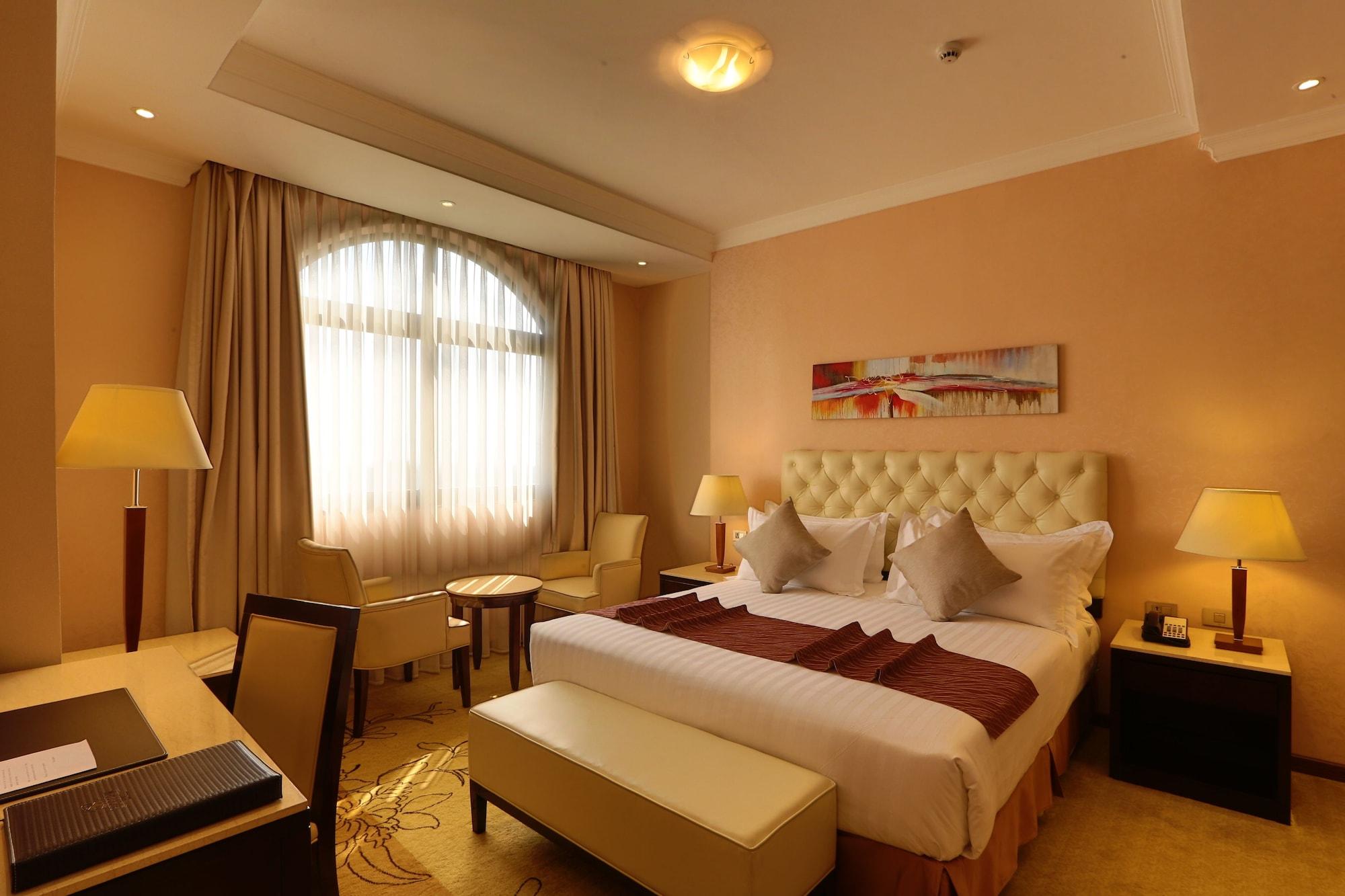 Getfam Hotel Адис Абеба Екстериор снимка