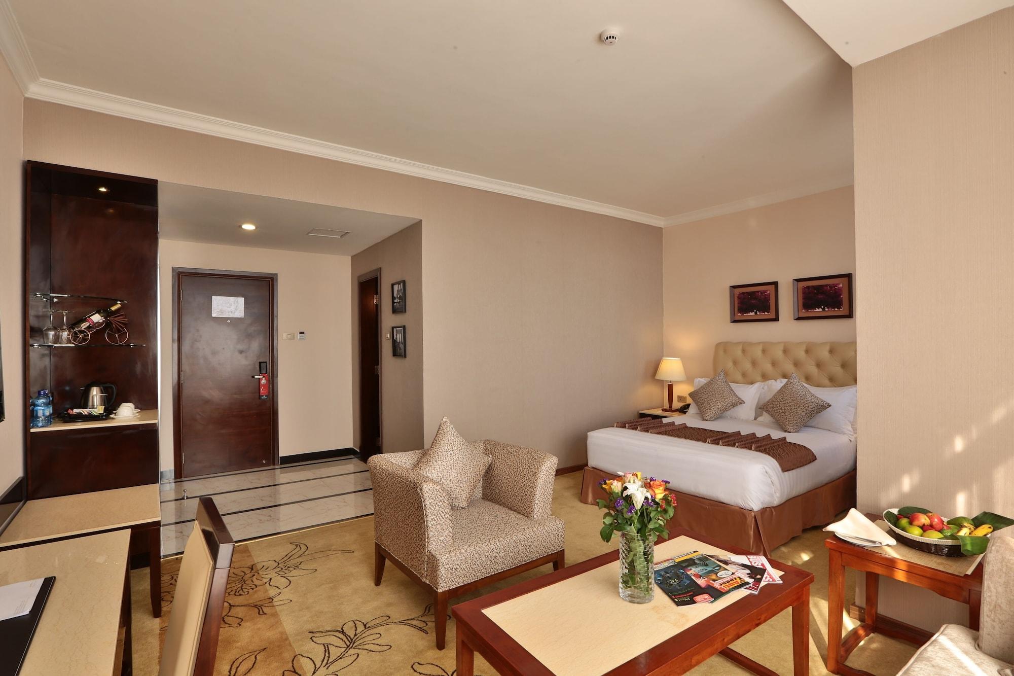 Getfam Hotel Адис Абеба Екстериор снимка