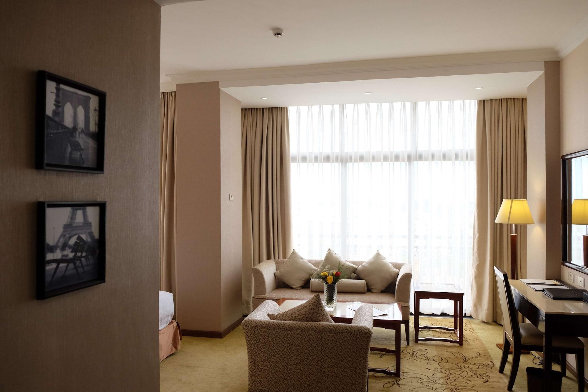 Getfam Hotel Адис Абеба Екстериор снимка