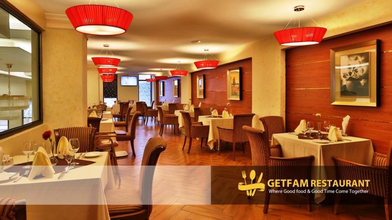 Getfam Hotel Адис Абеба Екстериор снимка